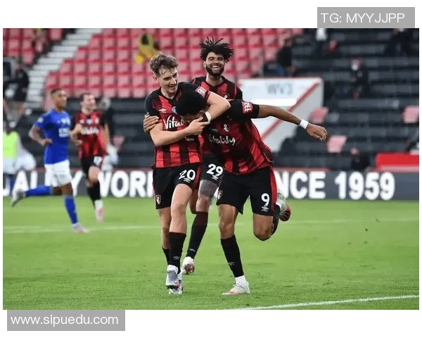 波普在赛前一天练习中拉伤腹股沟，因而缺席了对埃弗顿的竞赛